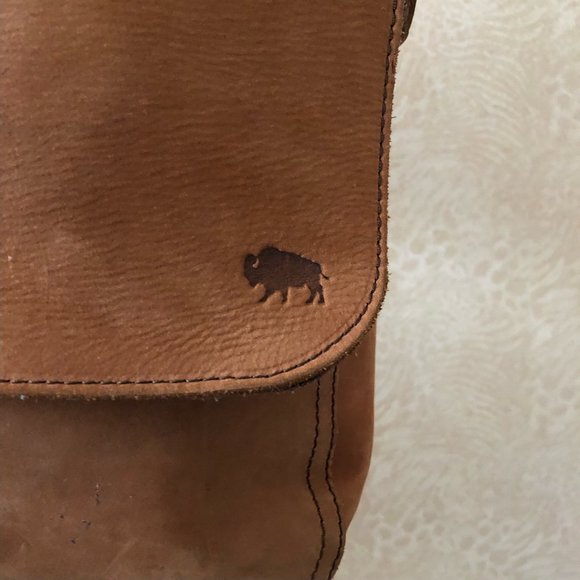 BUFFALO JACKSON TRADING CO. Denver Leather Messenger Laptop Bag Brown main image 9